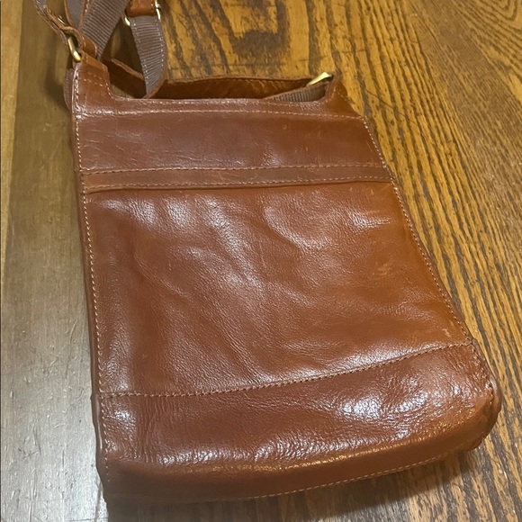 Brown Leather Ashwood leather crossbody Bag. - Picture 8 of 8